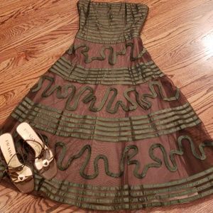 💕HP💕 BCBGMaxAzria Strapless Party Dress sz 6 EUC